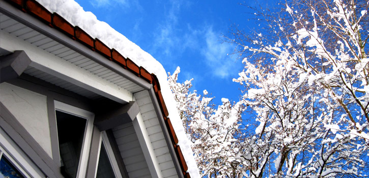 Hausbau im Winter: Was Sie unbedingt wissen sollten