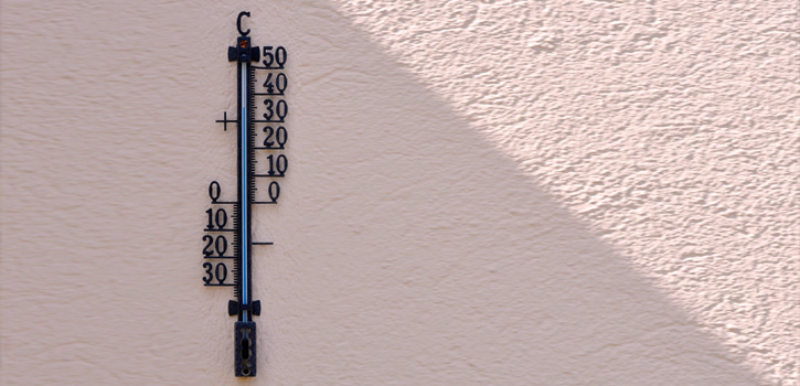 Hohe Temperaturen auf dem Thermometer